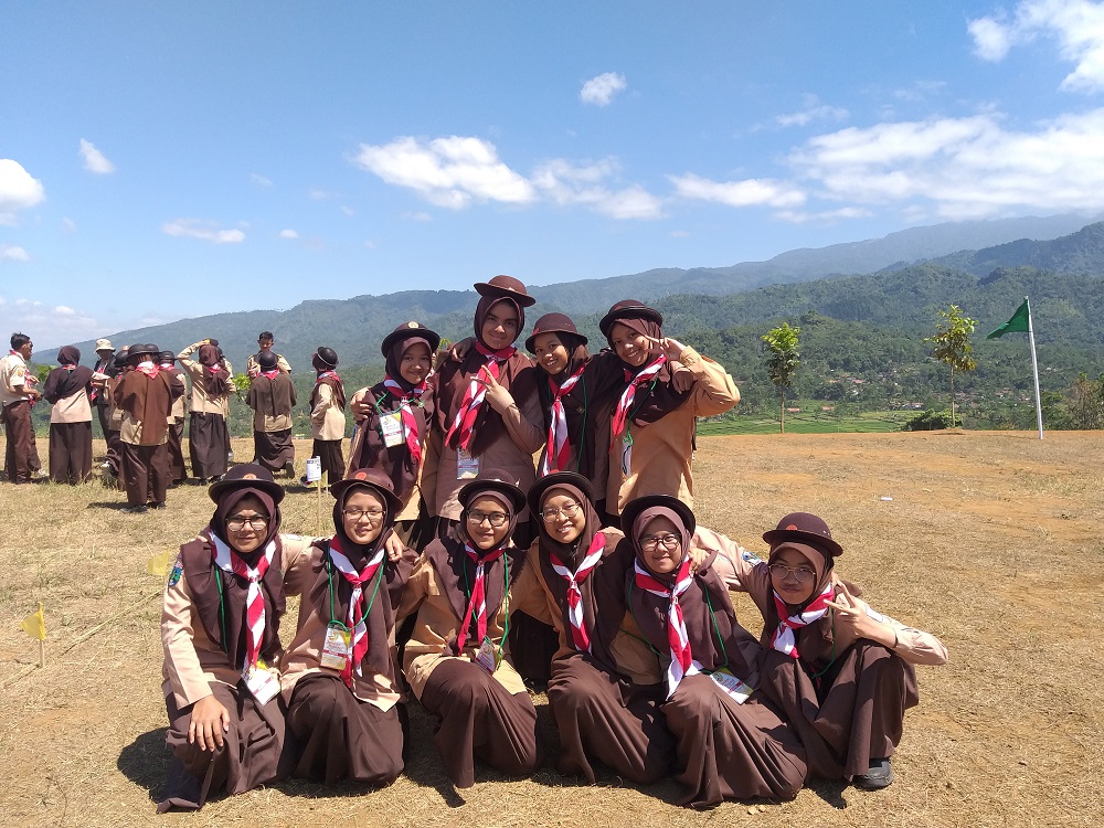 JUARA-1-LOMBA-YEL-YEL